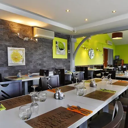 Otel Kyriad 3*