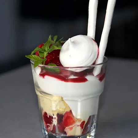 Отель Kyriad 3*