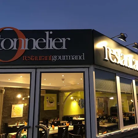 Отель Kyriad Монтобан